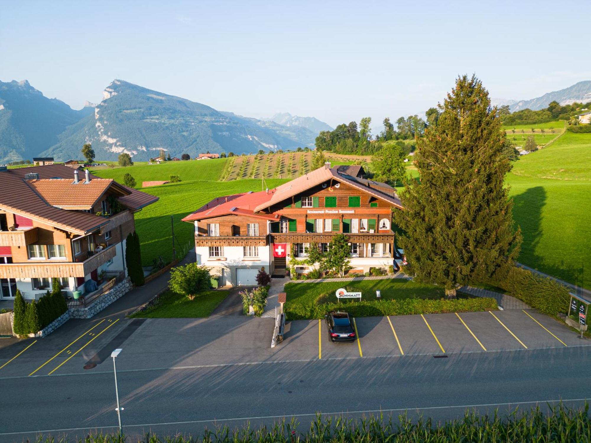 Hotel Restaurant Sunnmatt Aeschi Bei Spiez Zewnętrze zdjęcie